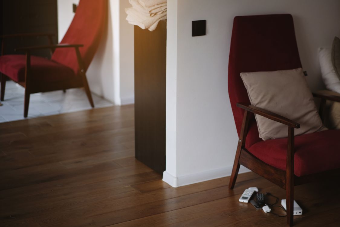 Warm cozy chairs, representing unhurried time in a DPC micropractice